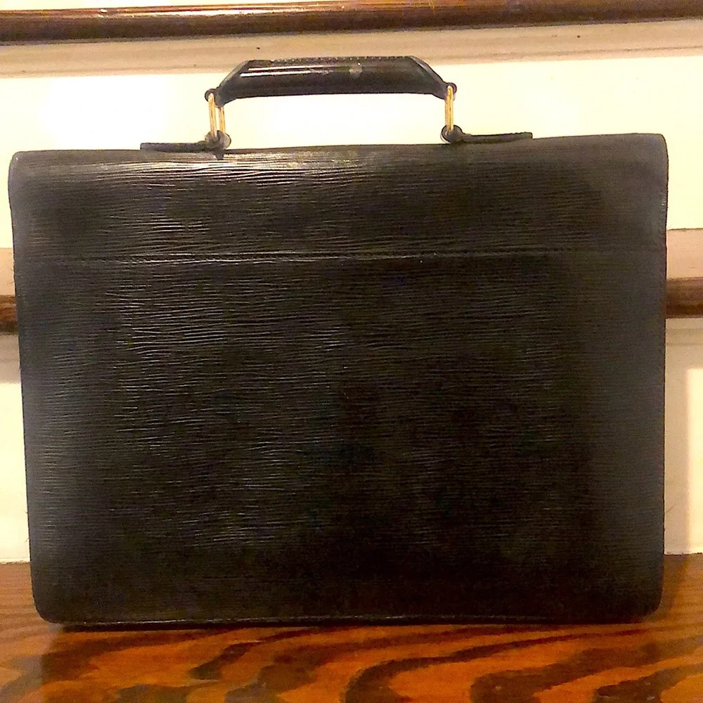 LOUIS VUITTON Black Epi Leather Ambassador Serviette Locking Laptop Bag